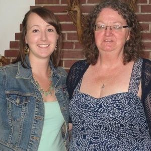 Meet your Posher, Cynthia